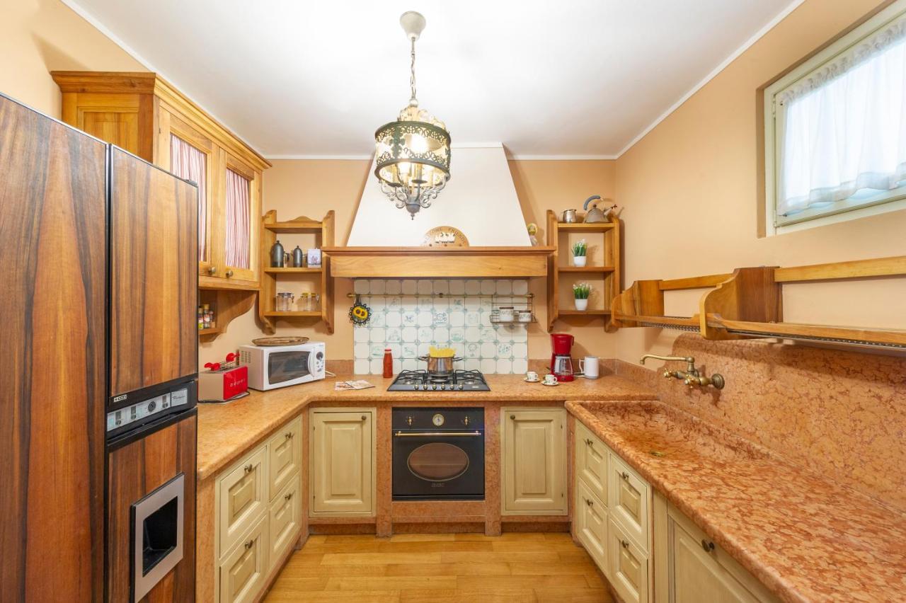 Villa Pratello Padenghe sul Garda Ngoại thất bức ảnh